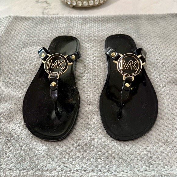 Michael Kors Black Sandals with Metallic Medallion - Picture 1 of 2